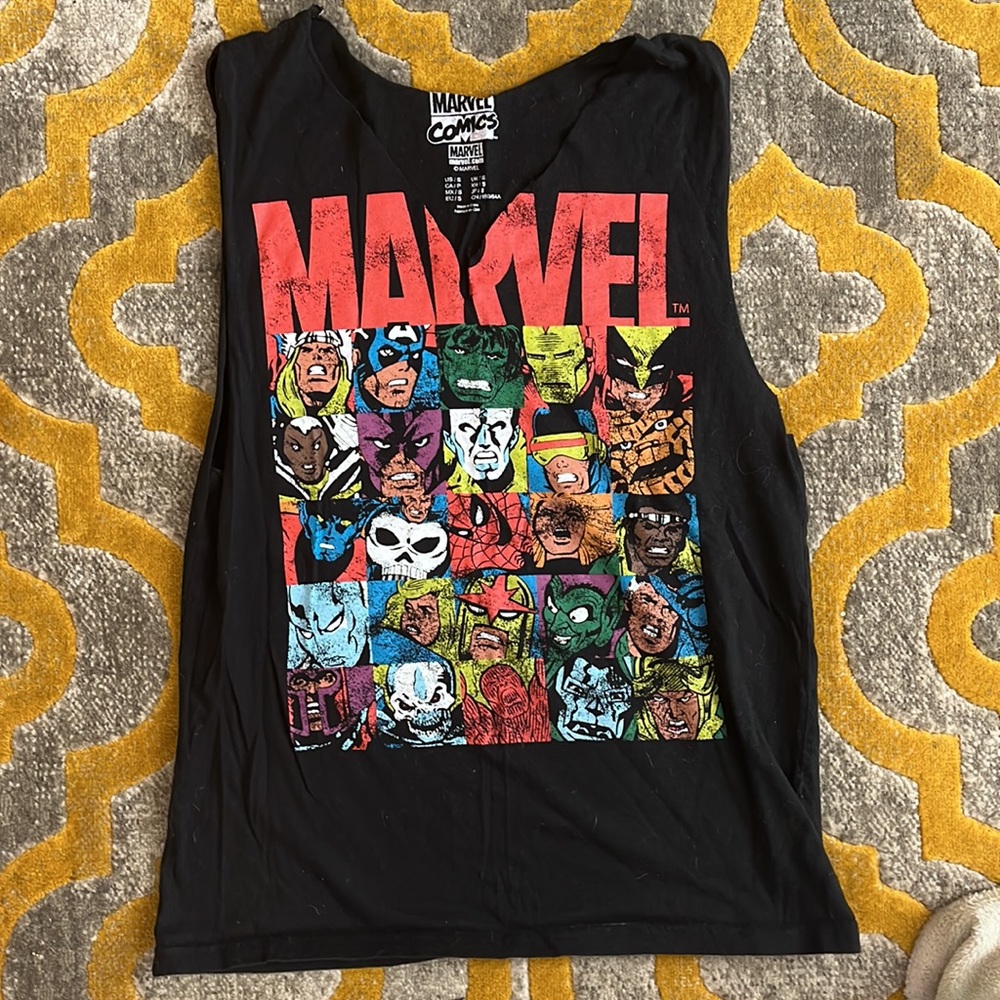 Cut off sleeve distressed Marvel Graphic muscle Tank